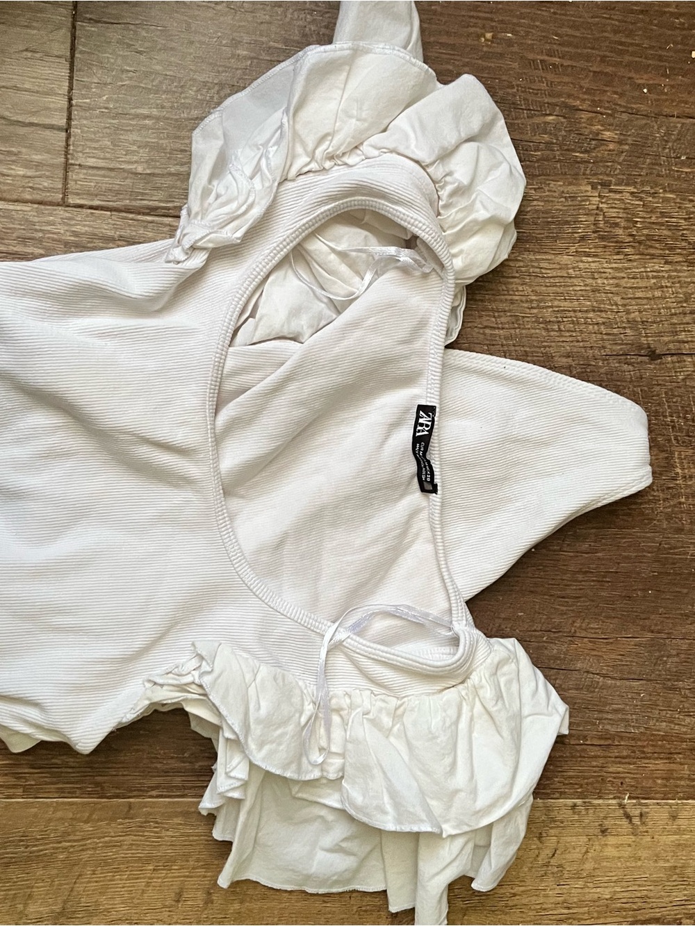 Zara White Ruffle Sleeve Body Suit